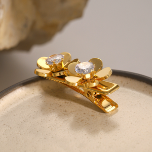 Elegant Diamond Petal Hair Clip with Gold Petals – Hypoallergenic Design for Women, Eco-Friendly and Durable