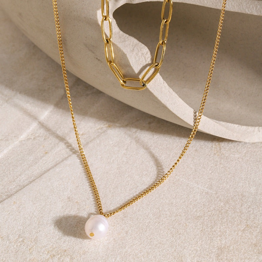 Elegant Freshwater Pearl Necklace with 18k Gold-Plated Paperclip Chain – Waterproof and Hypoallergenic Design for Women