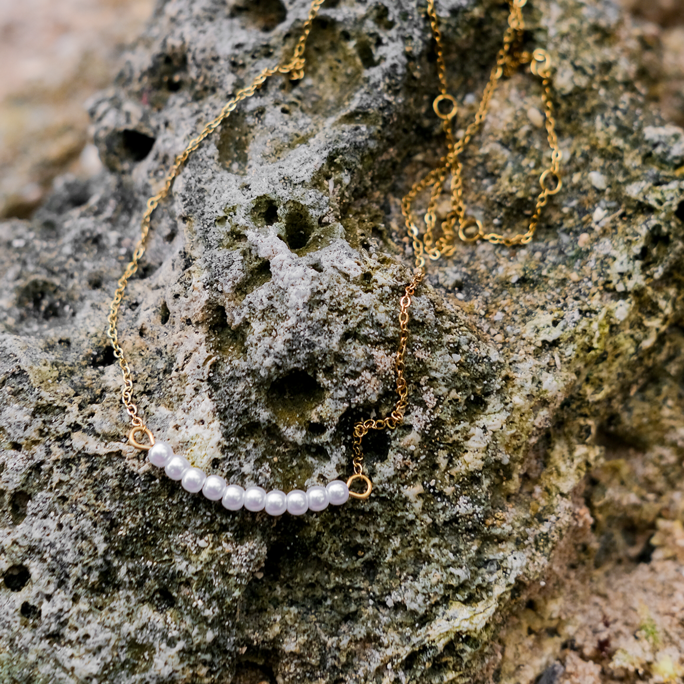 Elegant Freshwater Pearl Necklace with 18k Gold Plating – Timeless Accessory for Any Occasion