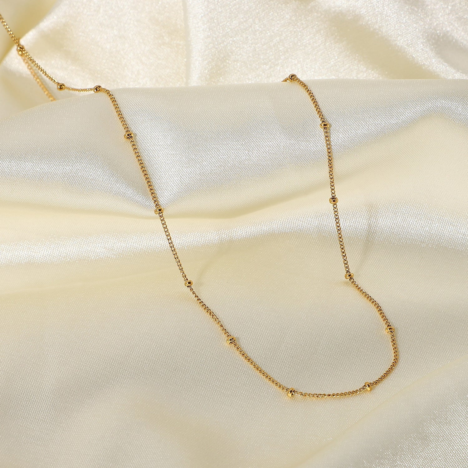 Elegant Gold Chain Necklace with Delicate Beads – 18k Gold-Plated Stainless Steel