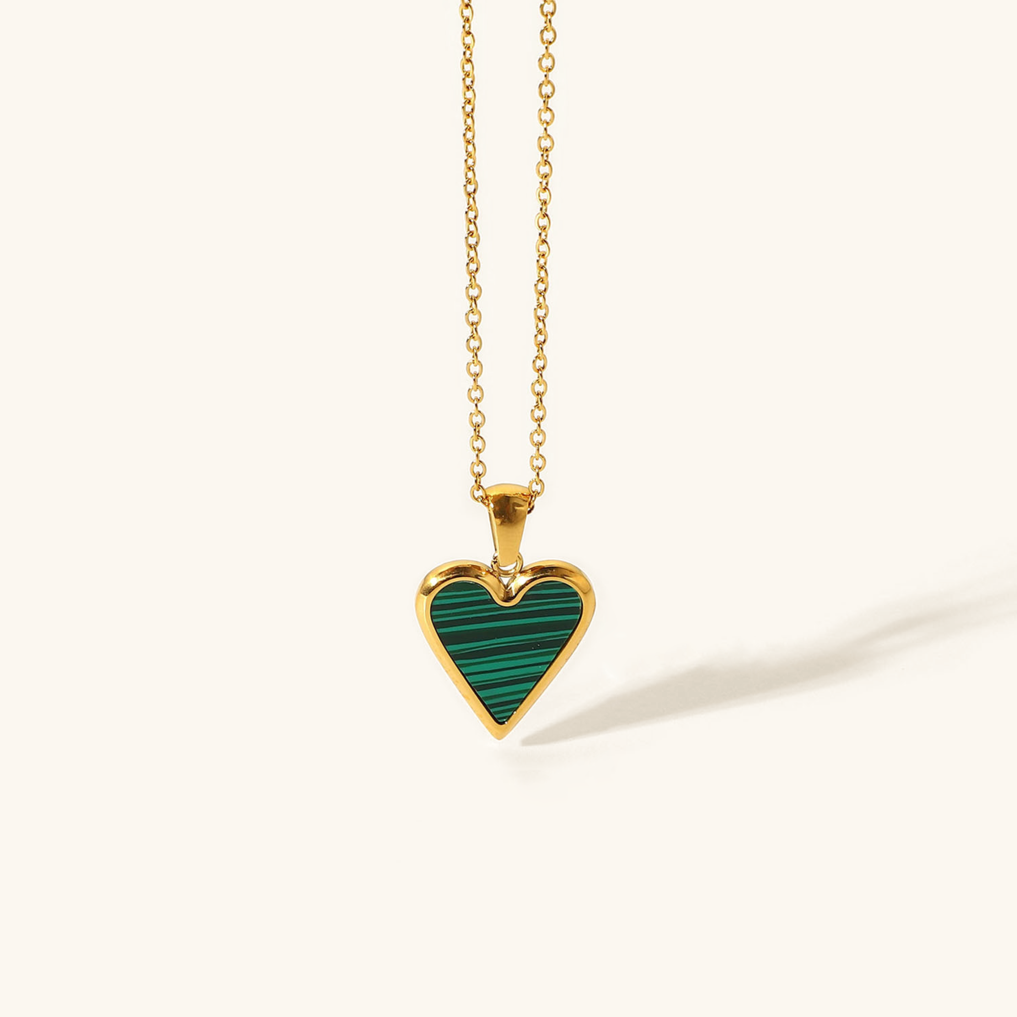 Elegant Gold Heart Pendant Necklace – Waterproof, Hypoallergenic Jewelry for Women, 18-Inch Adjustable Chain