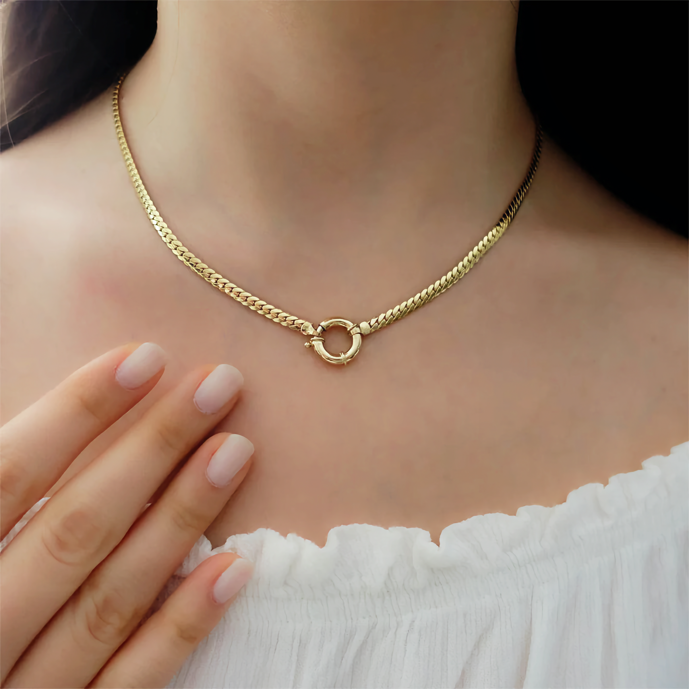 Elegant Gold Herringbone Pendant Necklace for Women – Waterproof, Hypoallergenic, 17-Inch