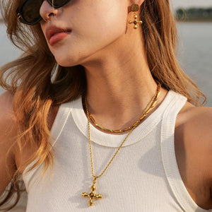 Elegant Gold Necklace with Diamond Pendant – 18k Stainless Steel-Plated Jewelry for Women