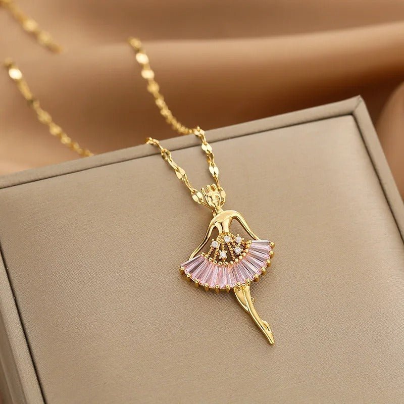 Elegant Gold Necklace with Zircon Accents – Adjustable Dainty Jewelry for Women