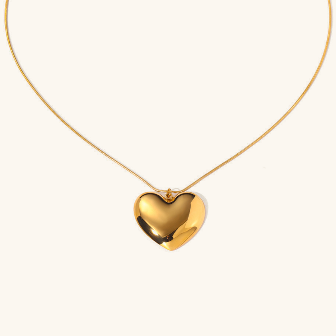 Elegant Heart Pendant Necklace – Hypoallergenic 18k Gold-Plated Stainless Steel, Adjustable 17-19 Inches, Lightweight Design