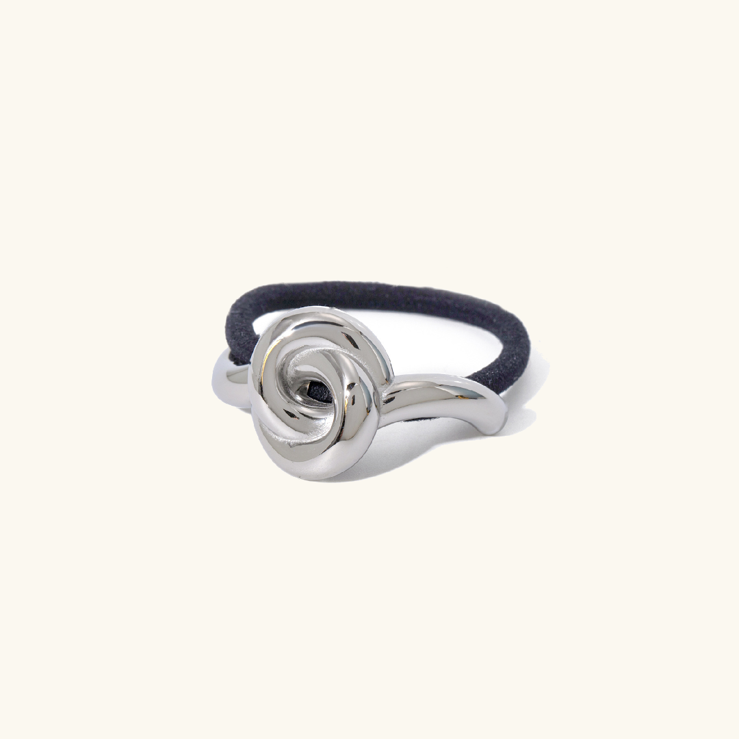 Elegant Knotted Pony Cuff Hair Accessory in Polished Gold – Waterproof Hypoallergenic Stainless Steel Design