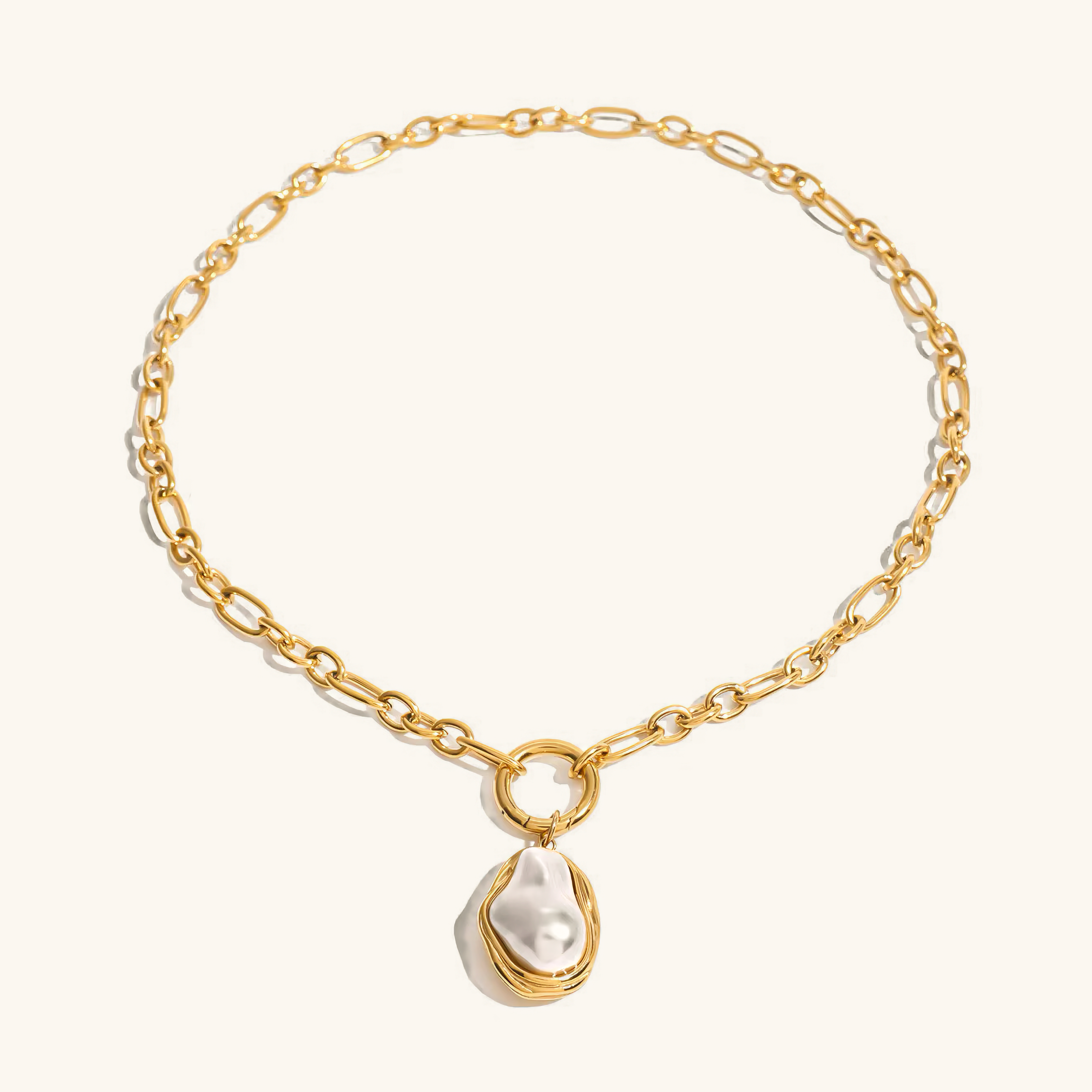Elegant Mother of Pearl Pendant Necklace – 18k Gold-Plated Stainless Steel, Waterproof & Hypoallergenic