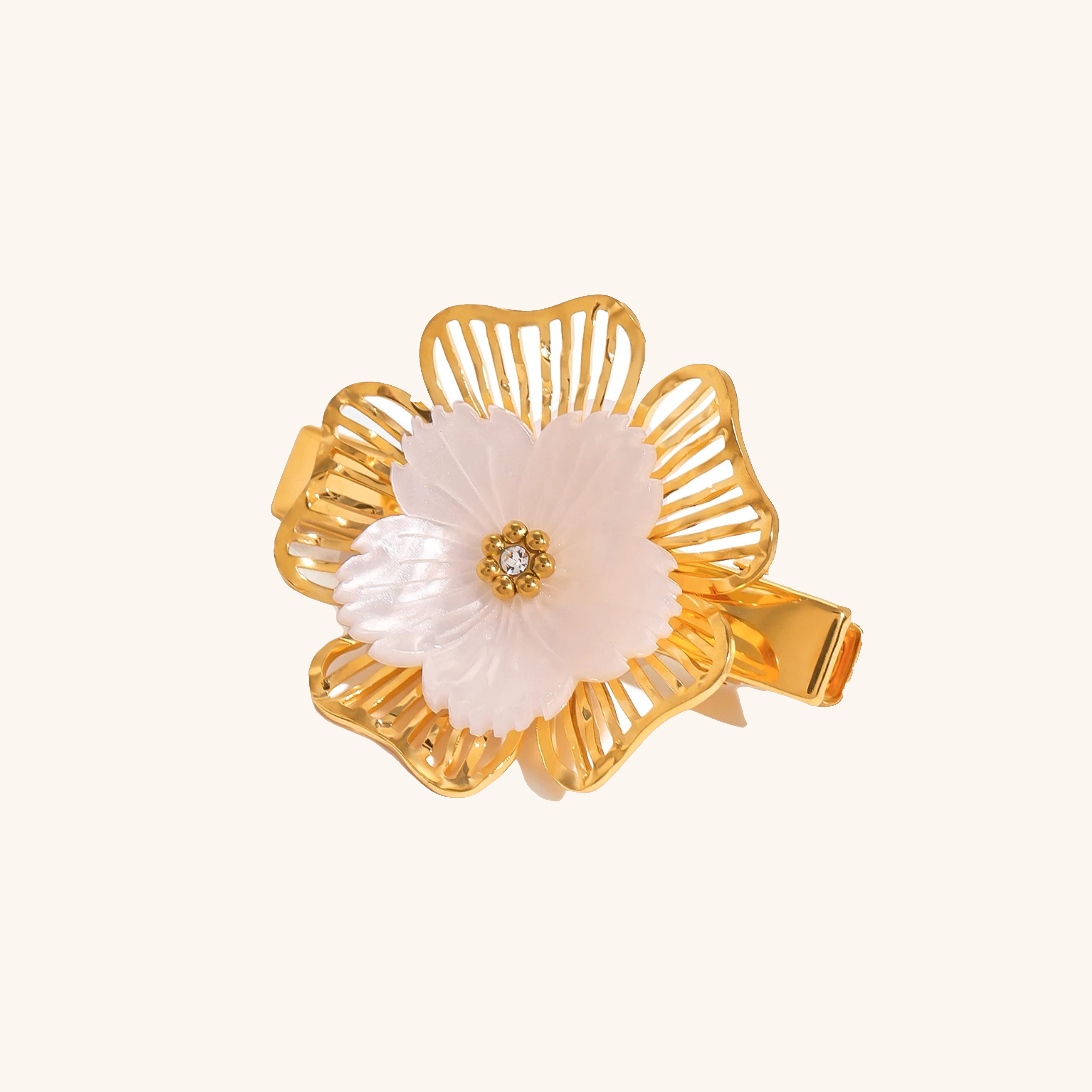 Elegant Petal Pearl Hair Clip with 18k Gold Plating – Hypoallergenic and Waterproof Hair Accessory