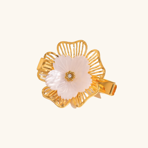 Elegant Petal Pearl Hair Clip with 18k Gold Plating – Hypoallergenic and Waterproof Hair Accessory