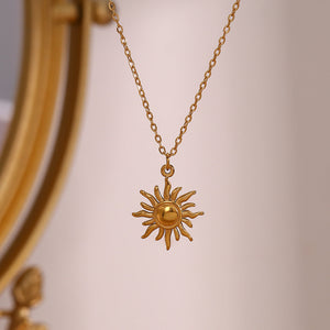 Elegant Sun Necklace in 18K Gold Finish – Hypoallergenic Stainless Steel Jewelry