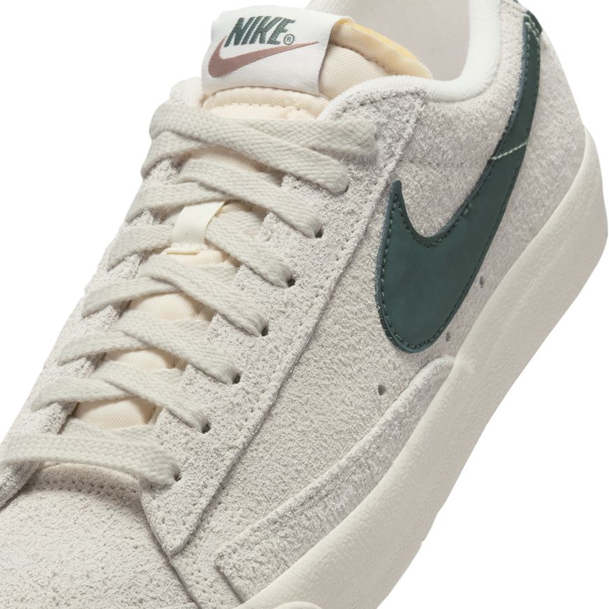 W Nike Blazer Low '77 Vintage FQ8060-002