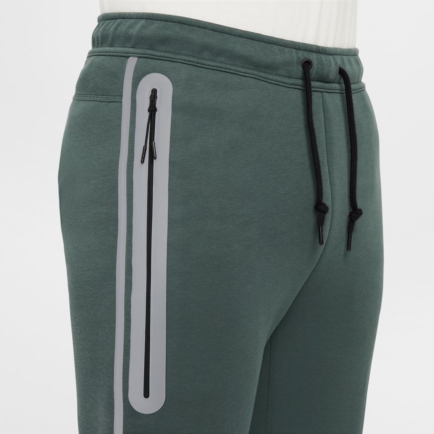 M Nike Tech FZ0762-338