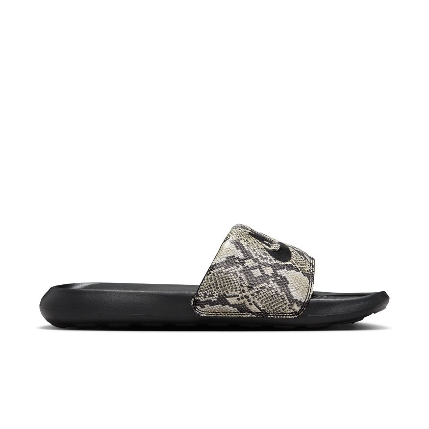 W Nike Victori One FZ3111-200