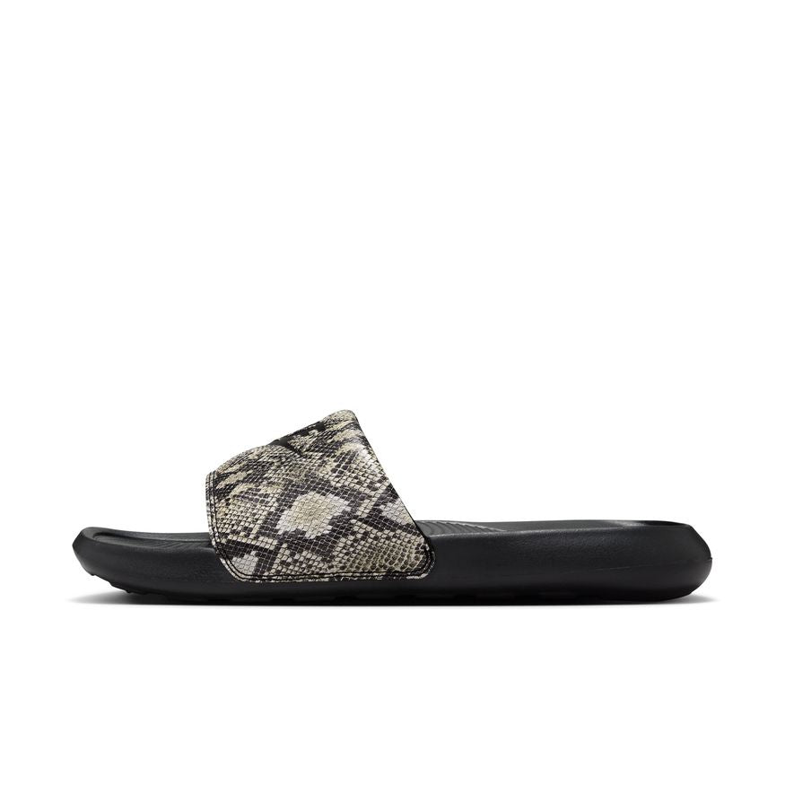 W Nike Victori One FZ3111-200