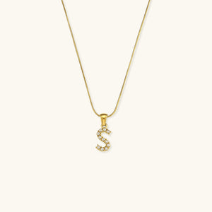 Gold-Finished Initial Necklace with Freshwater Pearls – Customizable Personalized Jewelry for Women