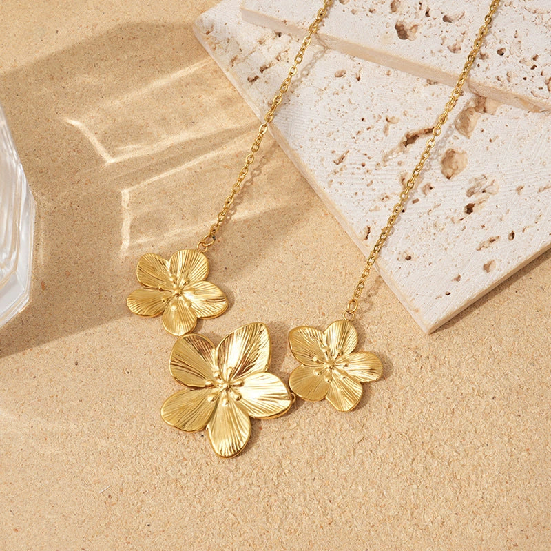 Gold Flower Necklace for Women – Bohemian Chic Design, Waterproof, Hypoallergenic, Stainless Steel with 18k Gold Plating, 18-Inch Length