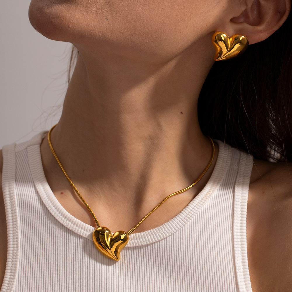 Gold Heart Pendant Necklace – 18k Gold-Plated Stainless Steel, Waterproof, Elegant Jewelry for Women