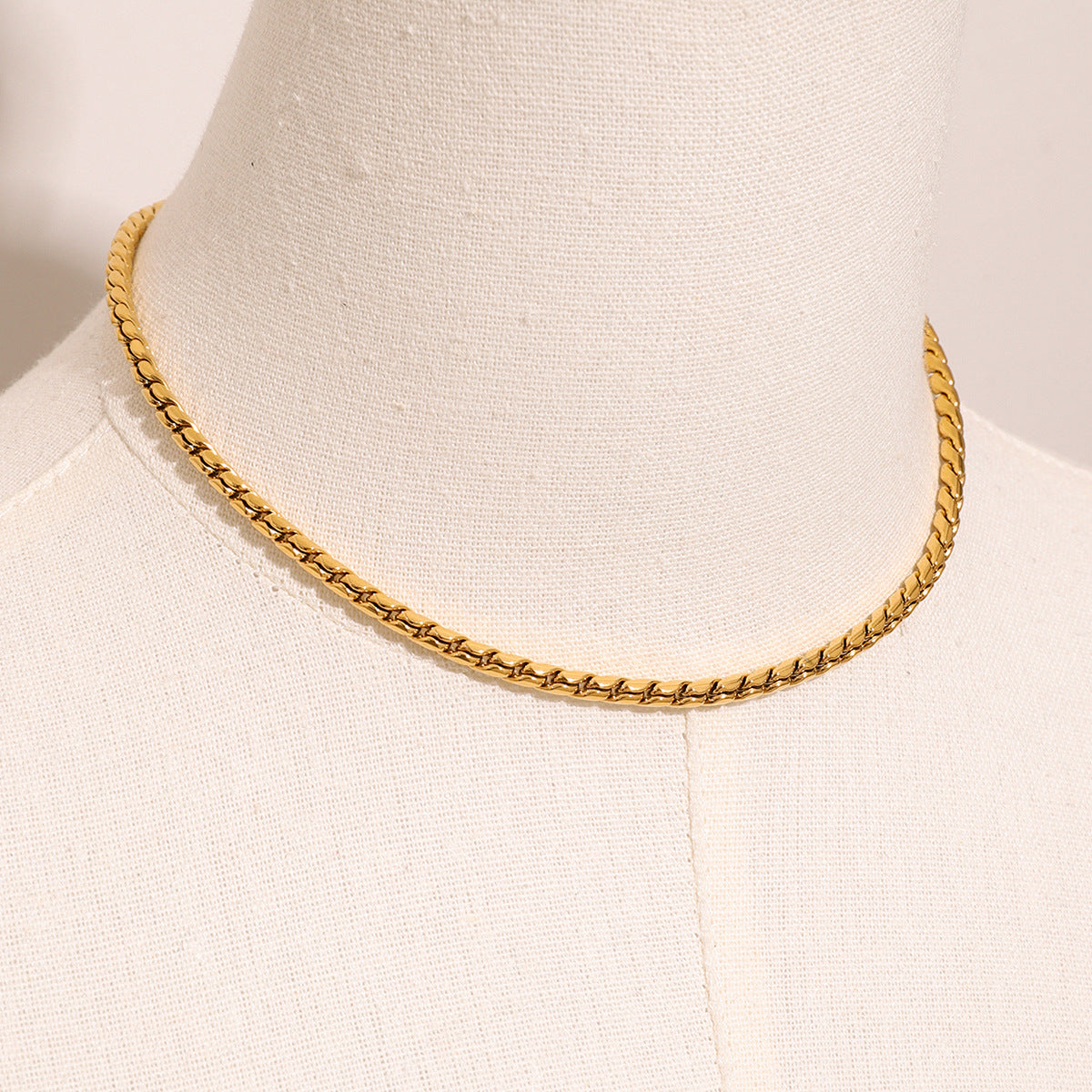 Gold Necklace for Women - 18k Gold-Plated Stainless Steel Round Link Chain - Hypoallergenic and Lightweight