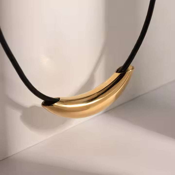 Gold Pendant Necklace for Women – Minimalist 18k Gold Chain with Slim Black Cord, Waterproof and Hypoallergenic