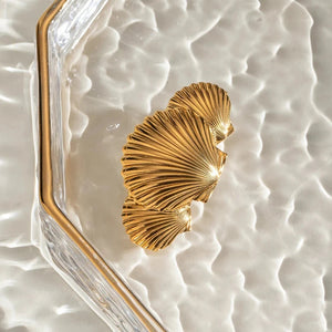 Gold Seashell Hair Clip - Hypoallergenic Accessory for Women, Lightweight, Water Resistant, Perfect for Casual and Elegant Styles