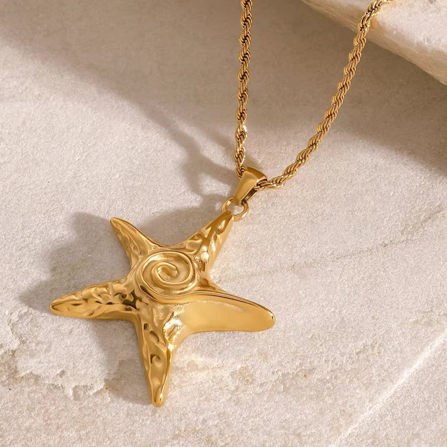 Gold Starfish Necklace for Women – Elegant 18k Gold Plated Pendant on Waterproof Chain, Hypoallergenic and Lightweight