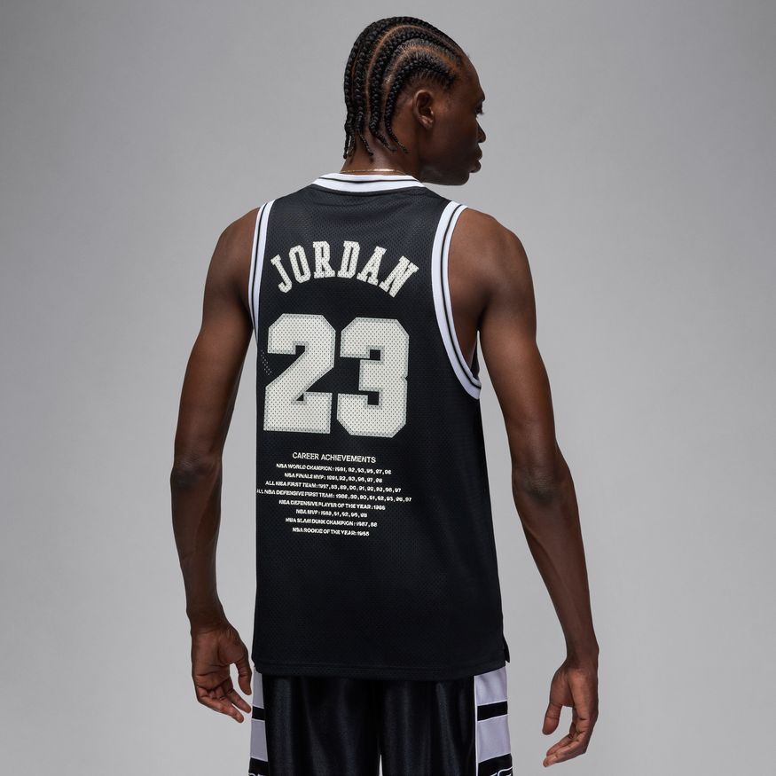 M Jordan Essentials HF9375-010