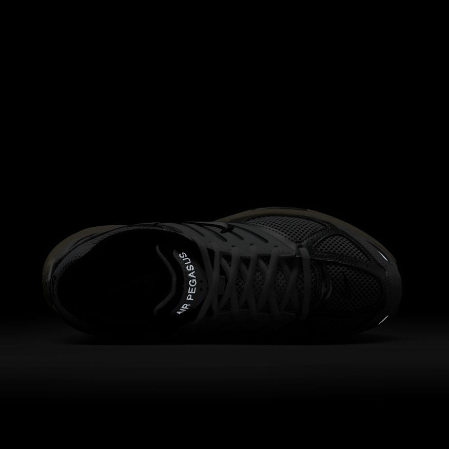 W Nike Air Pegasus 2005 HQ1675-100