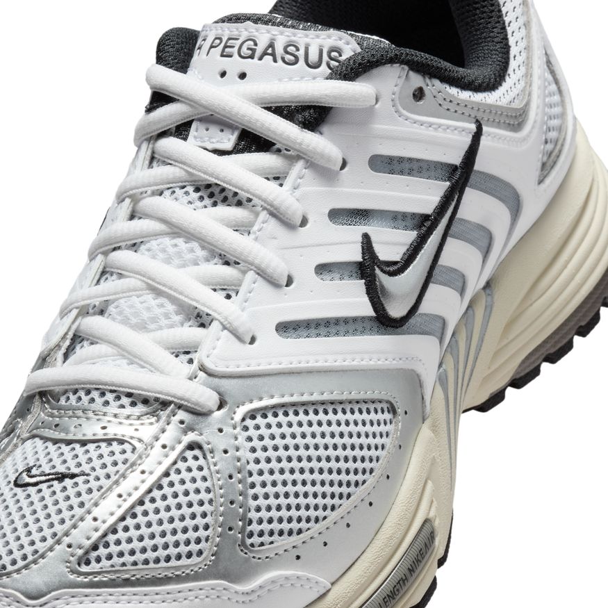 W Nike Air Pegasus 2005 HQ1675-100