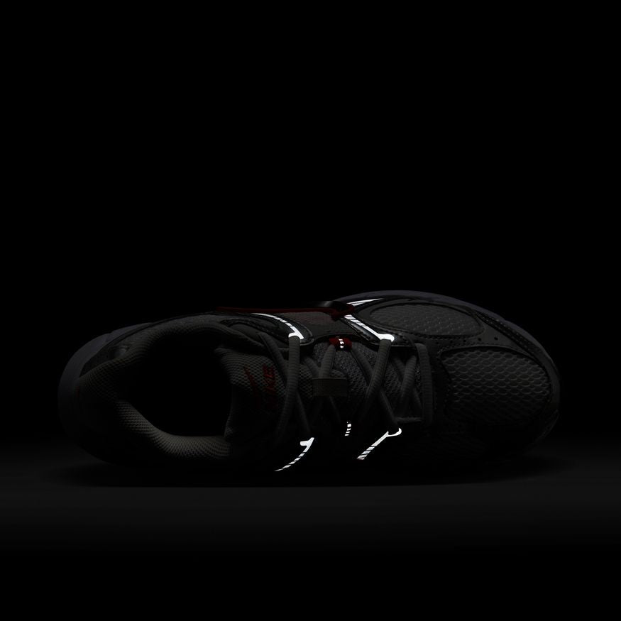 W Nike V5 RNR HQ7901-100