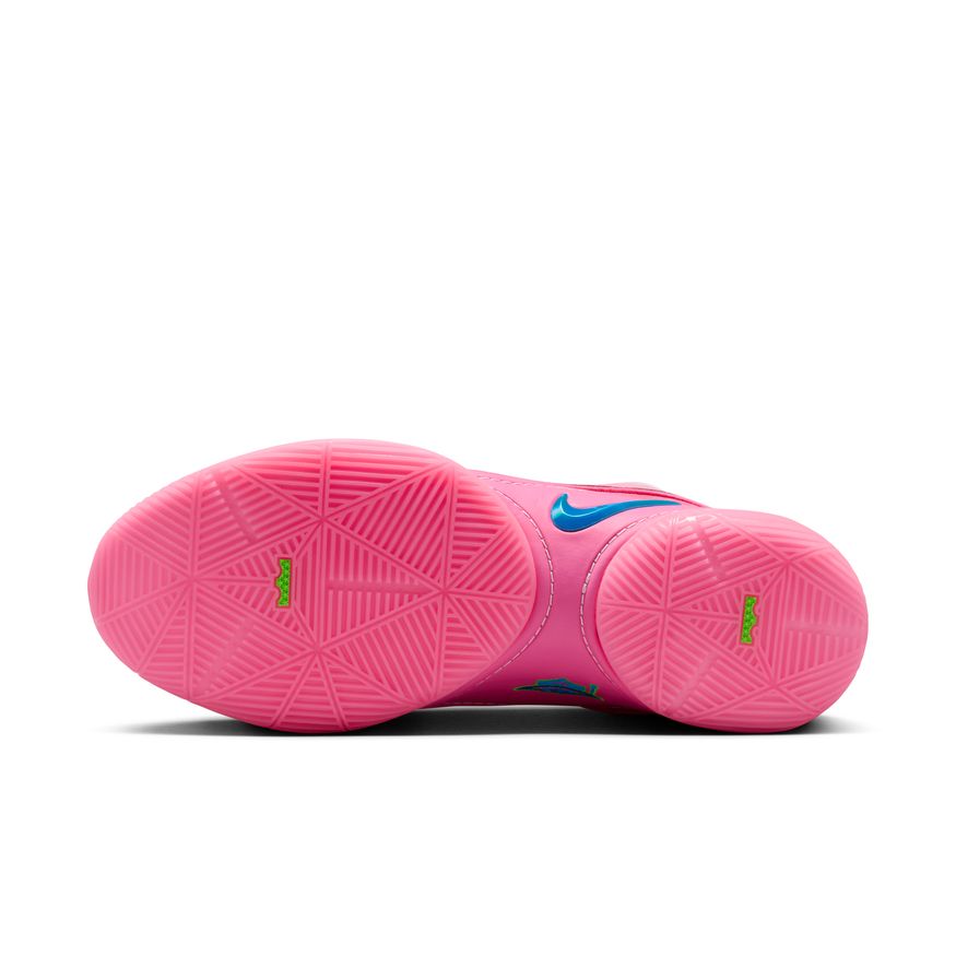 M LeBron XXII SN HV8455-600