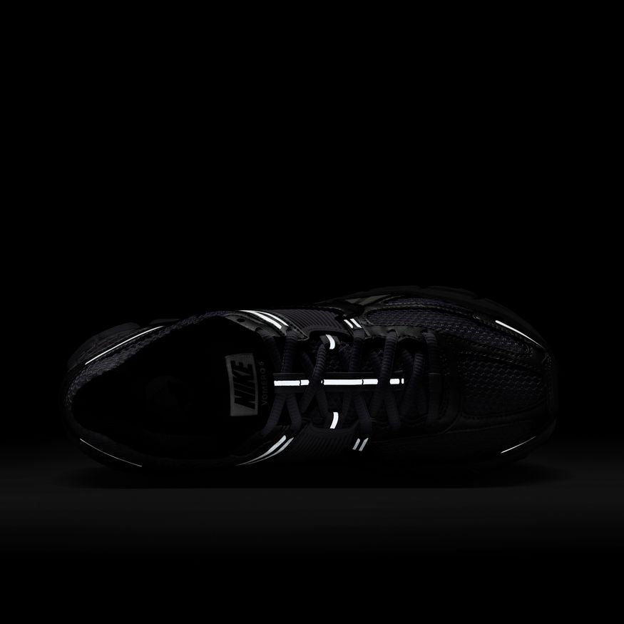 W Nike Zoom Vomero 5 IB7253-500