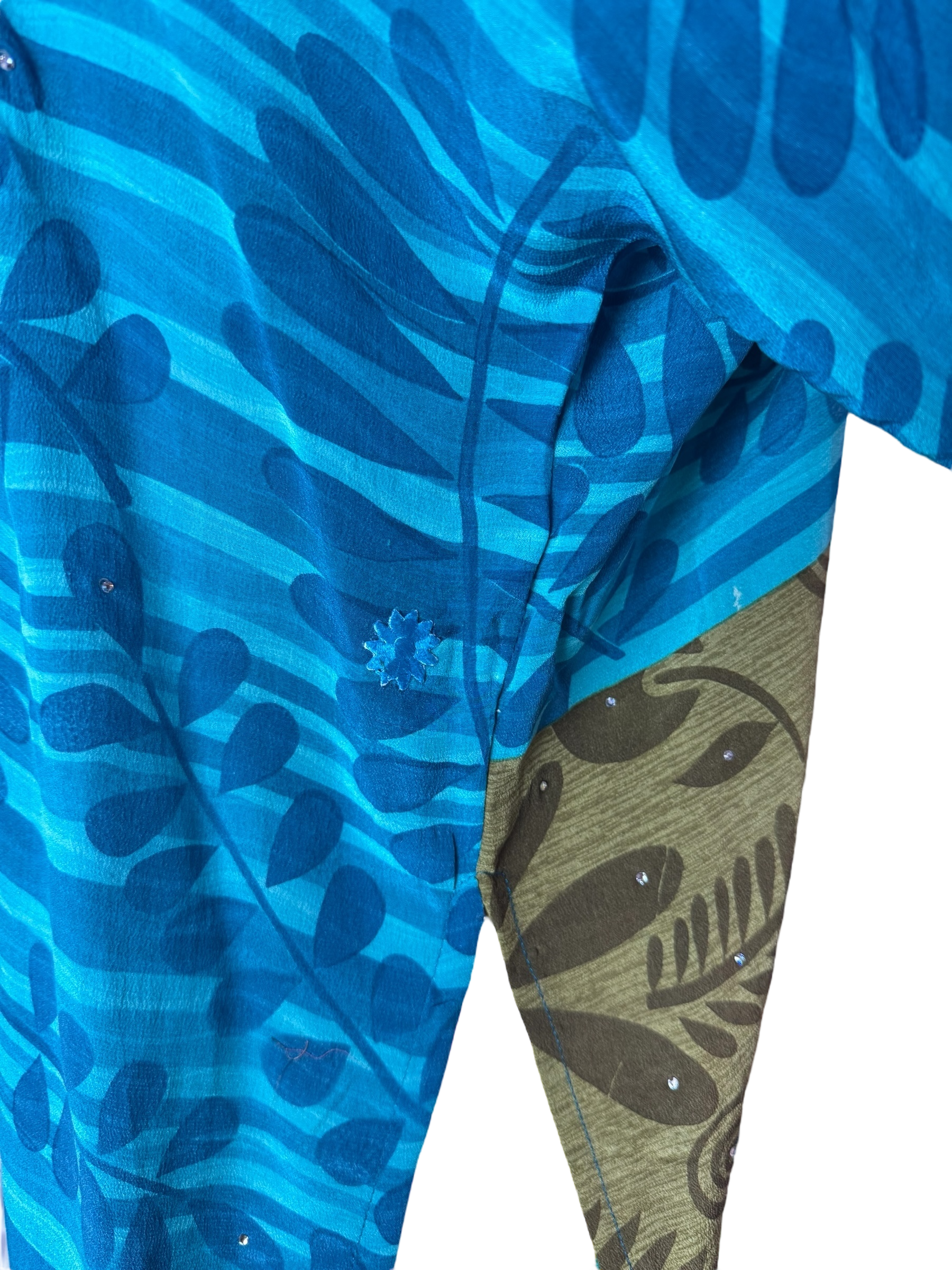 PRC6302 Avatar Pure Silk Side Slit Top