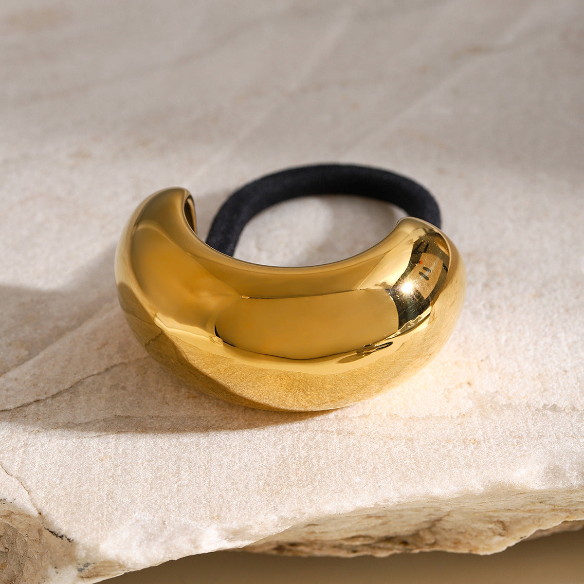 Jumbo Arch Pony Cuff – Gold Stainless Steel Hair Accessory for Chic Hairstyles