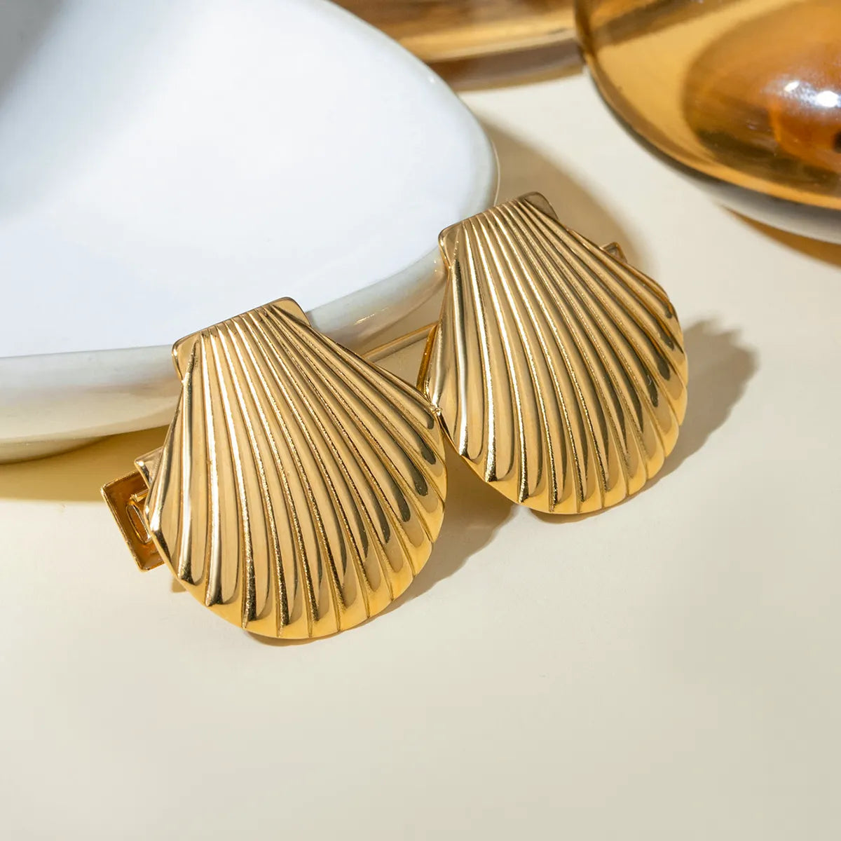 Laguna Gold Seashell Hair Clip – Waterproof, Hypoallergenic Hair Accessory