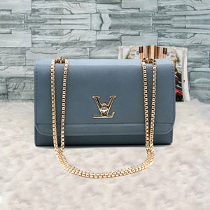 Alligator Pattern Leather Chain Bag