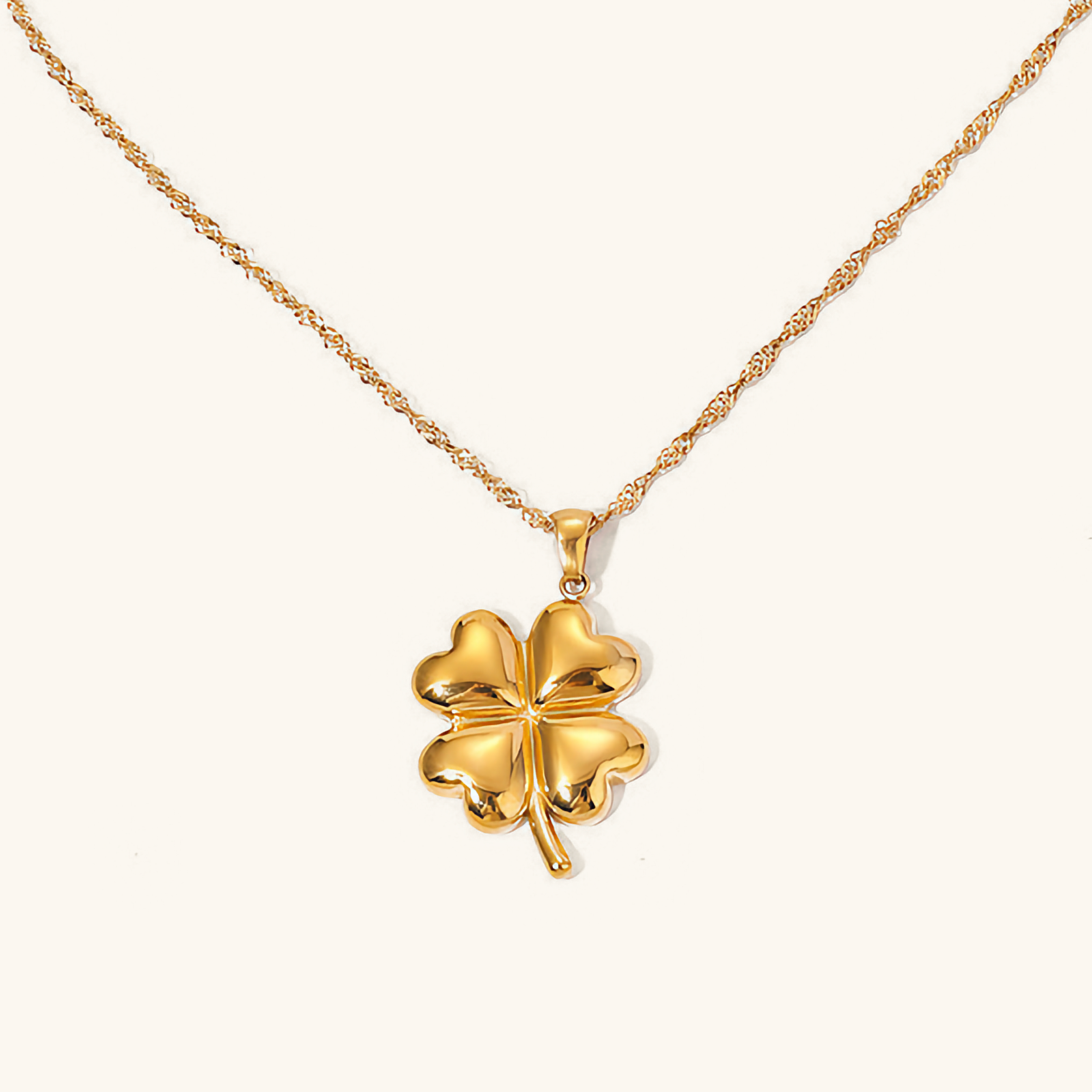 Minimalist 18k Gold Clover Necklace for Women – Hypoallergenic, Waterproof Everyday Jewelry