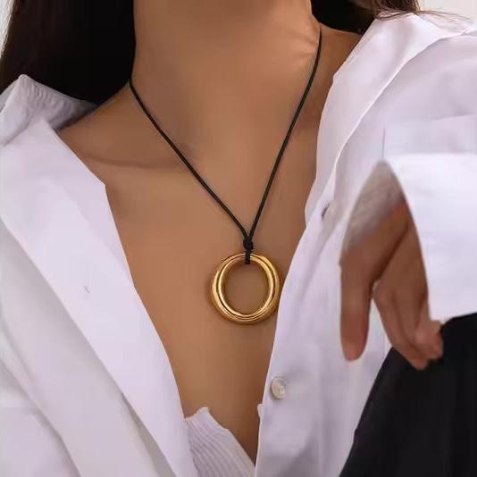 Minimalist Gold Necklace with Ring Pendant – Hypoallergenic Stainless Steel, Waterproof Design, 19 Inches