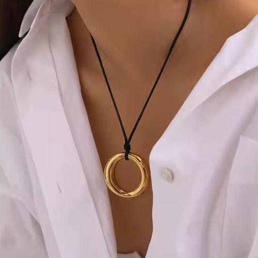 Minimalist Gold Necklace with Ring Pendant – Hypoallergenic Stainless Steel, Waterproof Design, 19 Inches