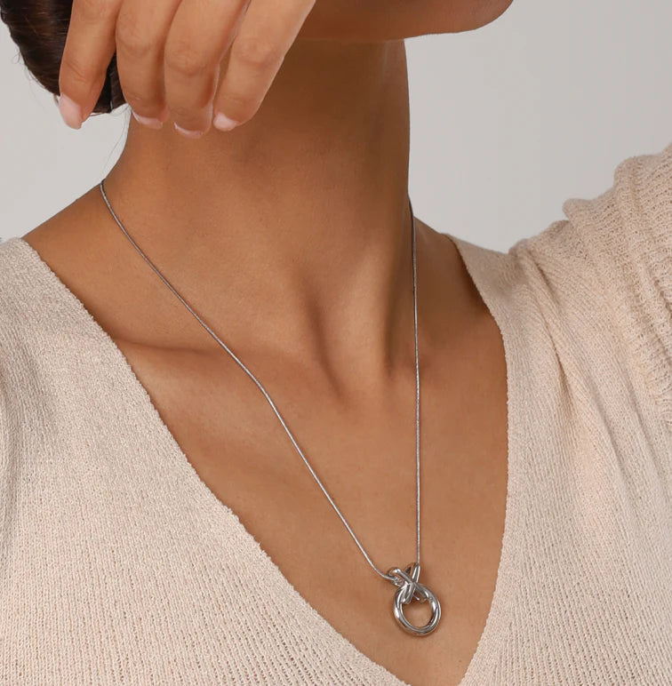 Modern Gold Necklace with Hoop Pendant – Hypoallergenic Stainless Steel, 20-Inch Length, Adjustable Fit