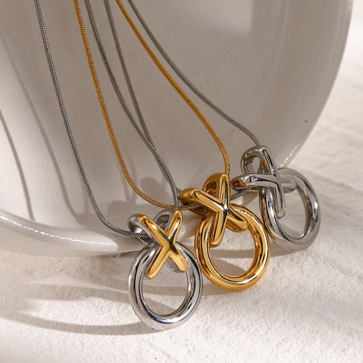 Modern Gold Necklace with Hoop Pendant – Hypoallergenic Stainless Steel, 20-Inch Length, Adjustable Fit