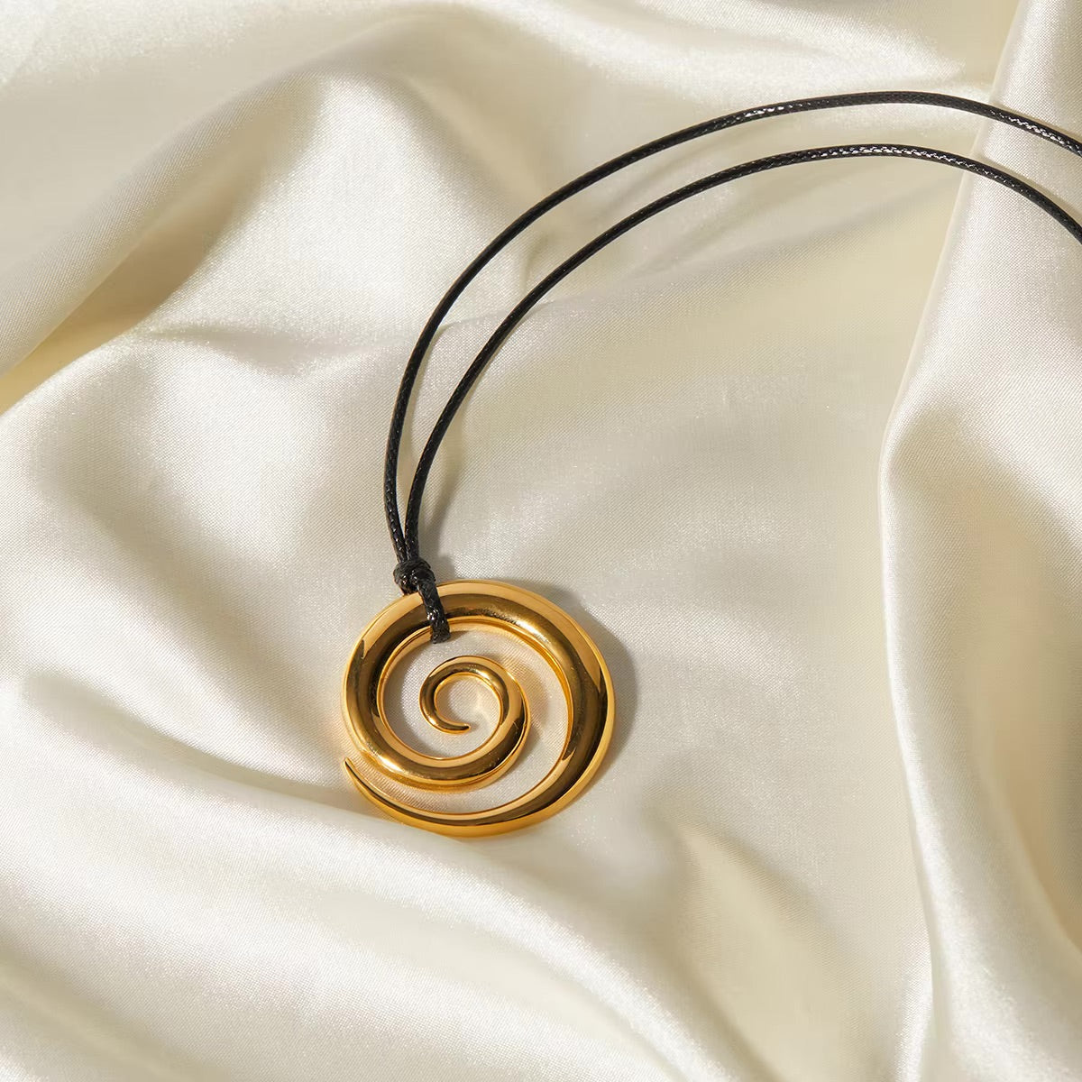 Modern Gold Spiral Pendant Necklace – Hypoallergenic Stainless Steel, 23 Inches, Lightweight and Durable