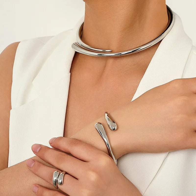 Modern Wrap Choker Necklace, Bracelet, and Ring Set in Gold and Silver – Elegant Jewelry Collection