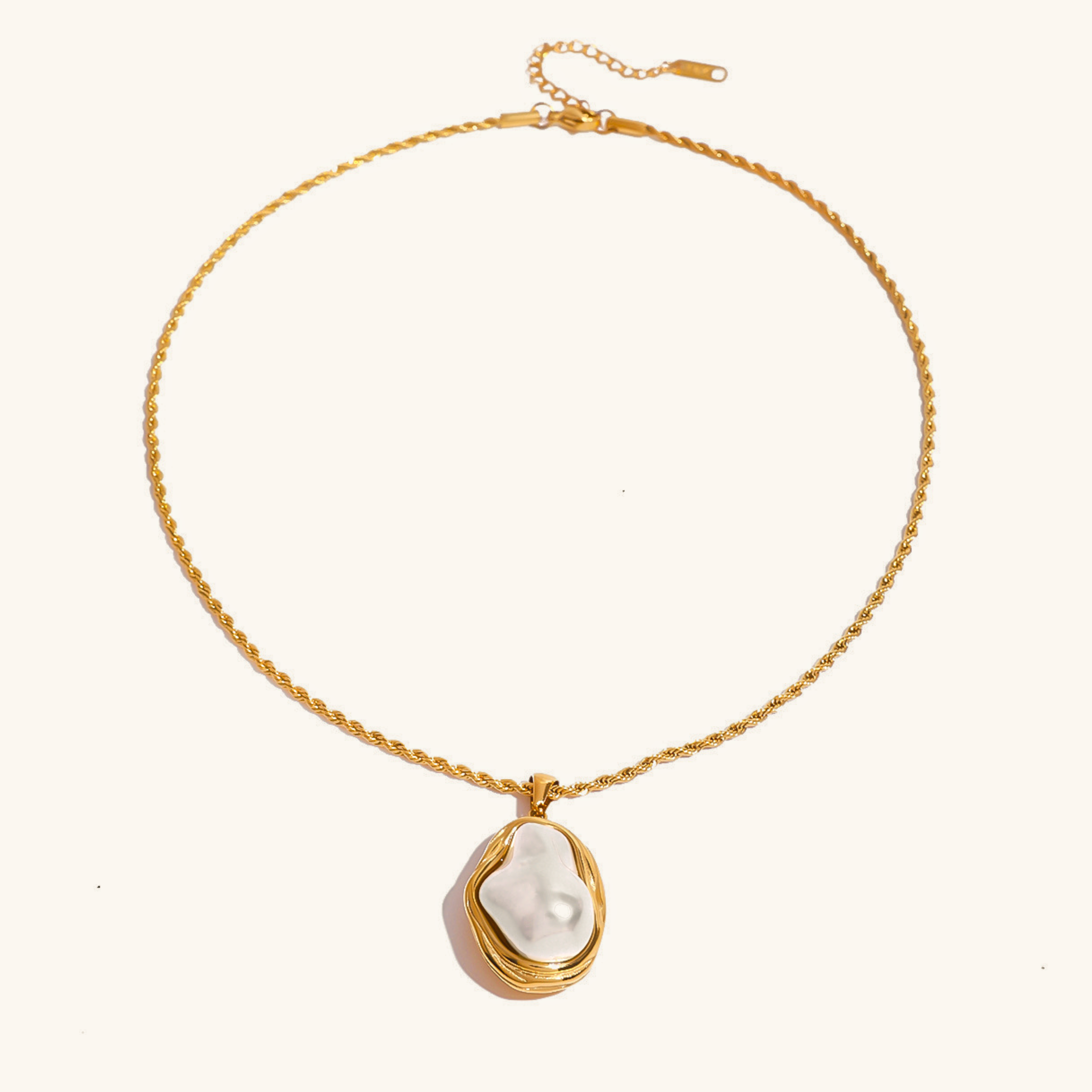 Mother of Pearl Pendant Necklace in Gold Setting – Waterproof and Hypoallergenic Jewelry