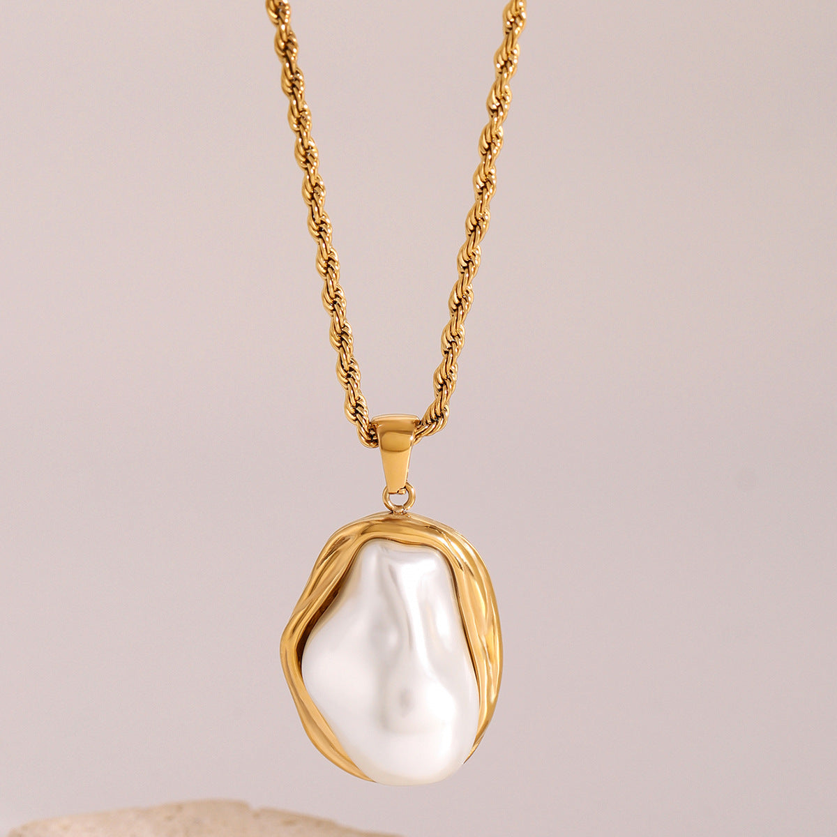 Mother of Pearl Pendant Necklace in Gold Setting – Waterproof and Hypoallergenic Jewelry