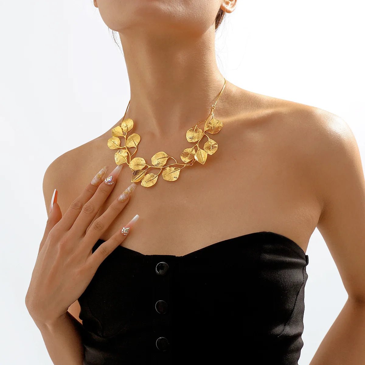 Nature's Leaf Statement Necklace in Gold and Silver – Elegant Organic Design