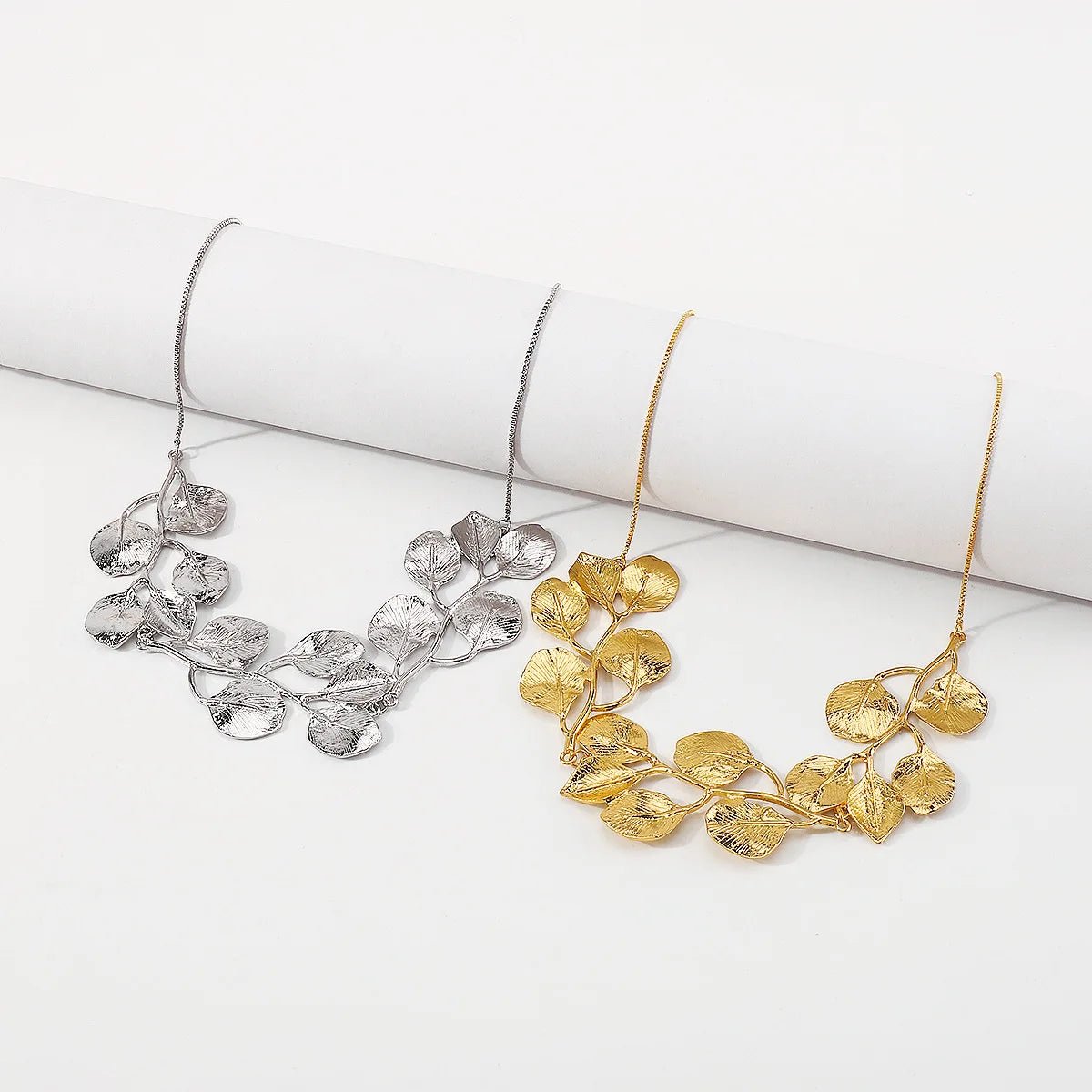 Nature's Leaf Statement Necklace in Gold and Silver – Elegant Organic Design