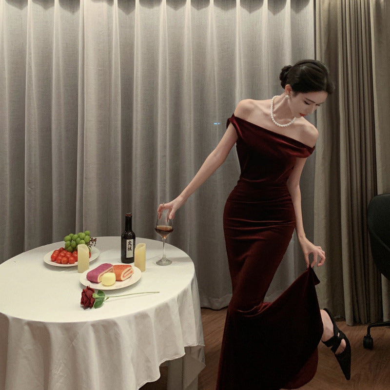 Women's Evening Gown Wine Red Velvet Mermaid Silhouette