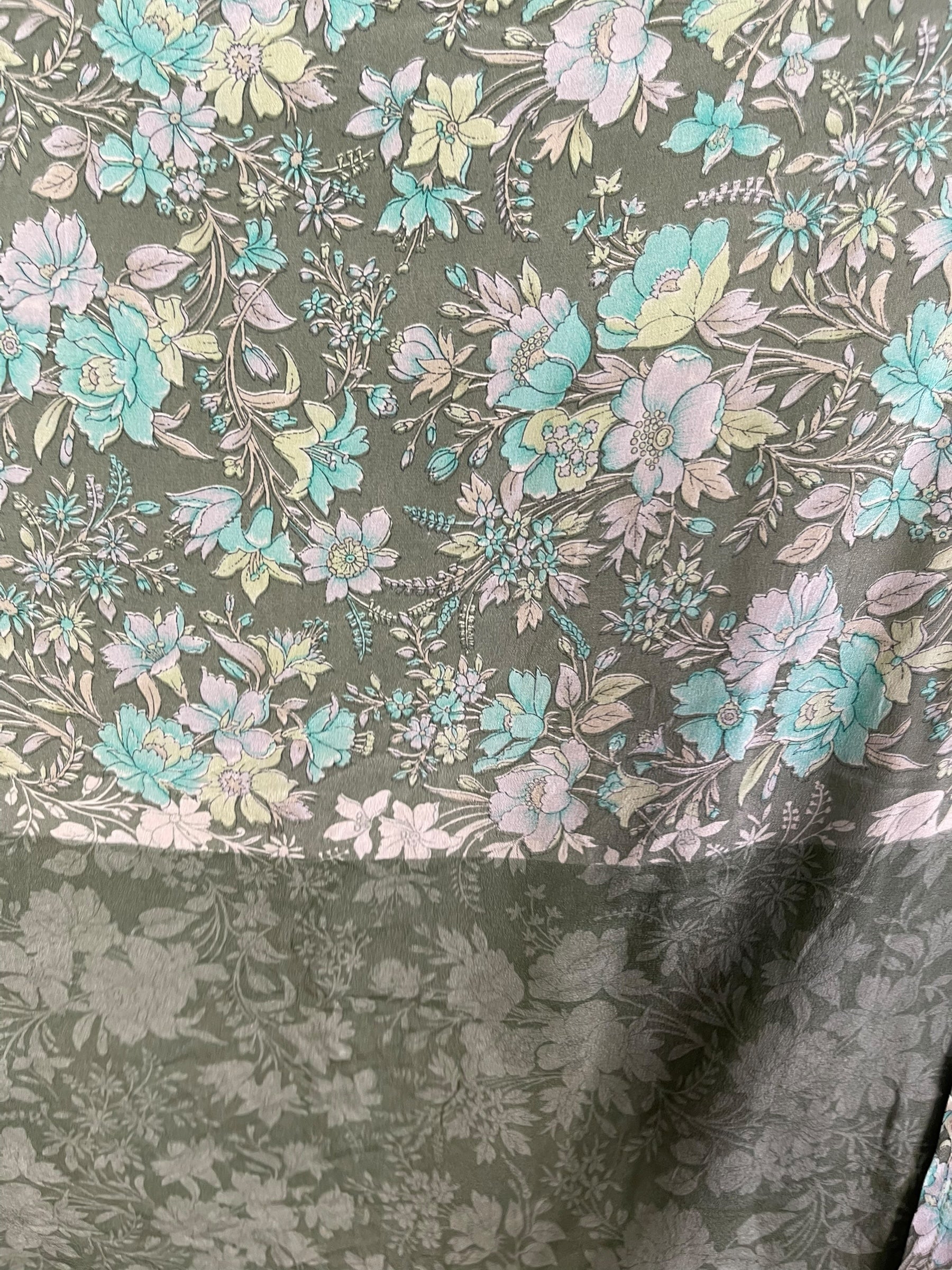 SOLD  PRC6871 Avatar Pure Silk Cardigan