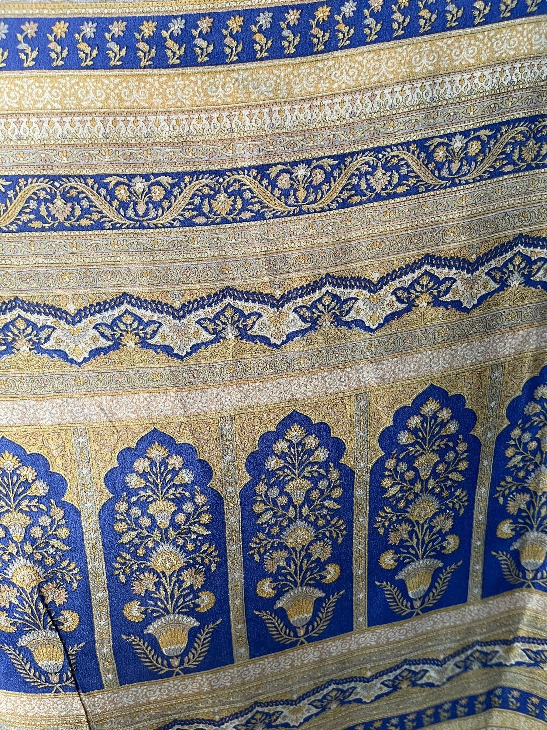 PRC7001 Avatar Pure Silk Cardigan