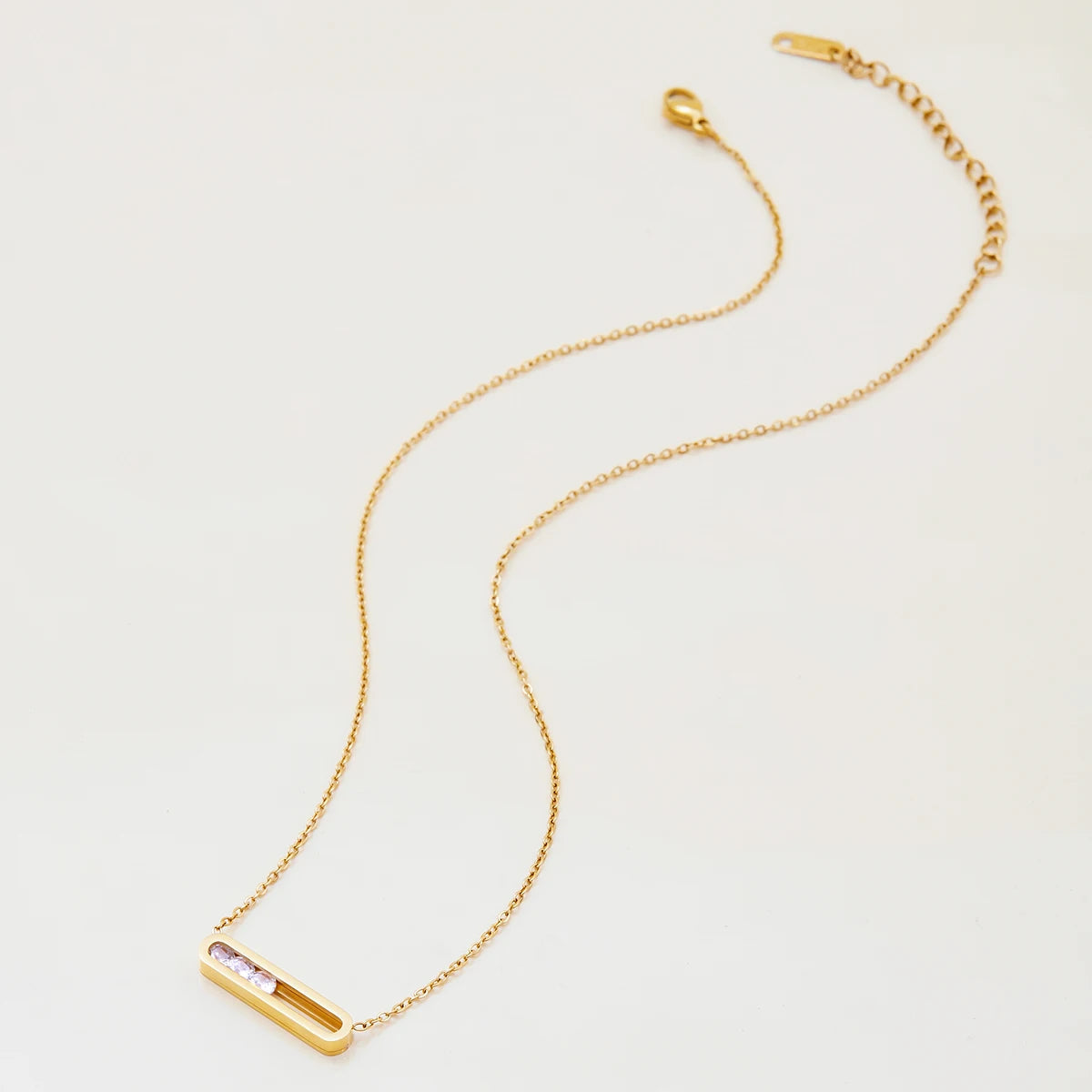 Sculpted Gold Pendant Necklace with Hypoallergenic Gold Chain – Minimalist Jewelry for Everyday Wear